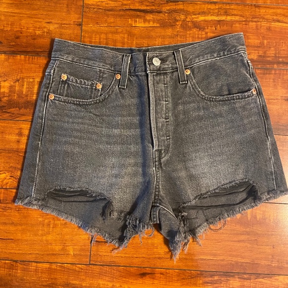 Levi's 501 Denim Cutoff Shorts - Size 27 - Picture 1 of 3
